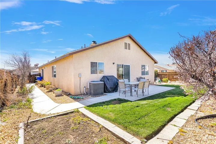 12030 Royal Oaks Road, Victorville, California 92392