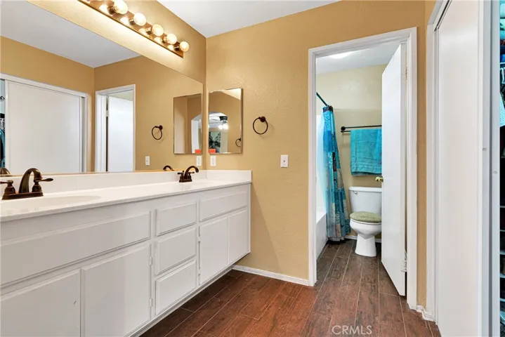 12030 Royal Oaks Road, Victorville, California 92392