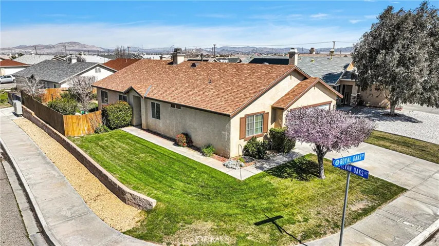 12030 Royal Oaks Road, Victorville, California 92392