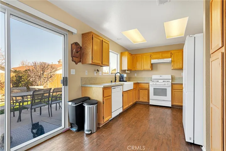 12030 Royal Oaks Road, Victorville, California 92392