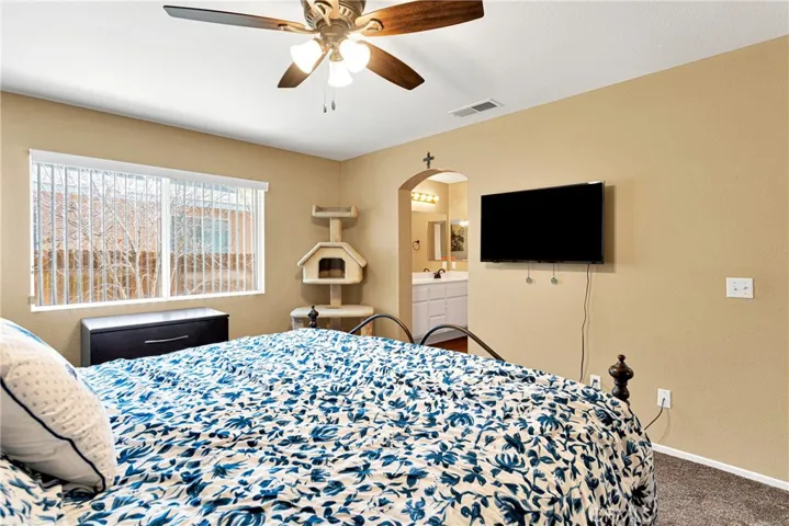 12030 Royal Oaks Road, Victorville, California 92392