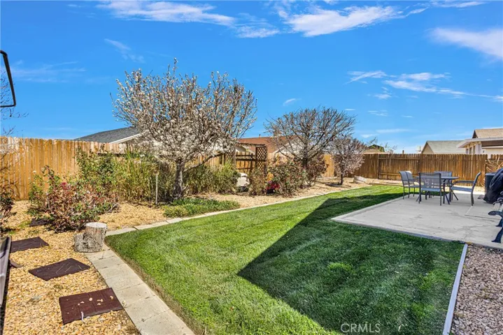 12030 Royal Oaks Road, Victorville, California 92392