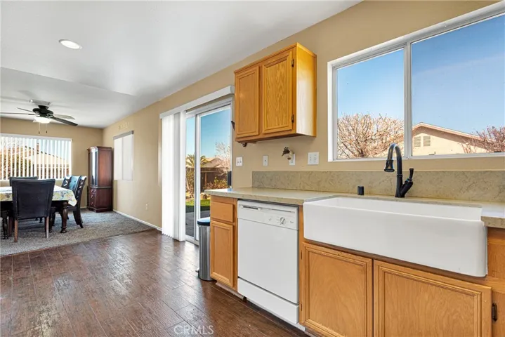 12030 Royal Oaks Road, Victorville, California 92392