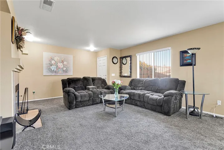 12030 Royal Oaks Road, Victorville, California 92392