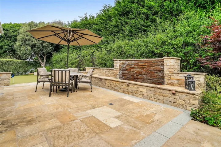 2140 Chelsea Road, Palos Verdes Estates, California 90274