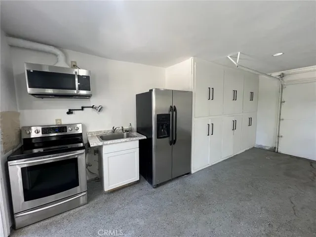 9816 Belmar Avenue, Northridge, California 91324