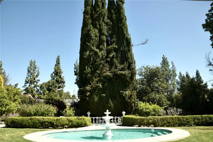 9816 Belmar Avenue, Northridge, California 91324