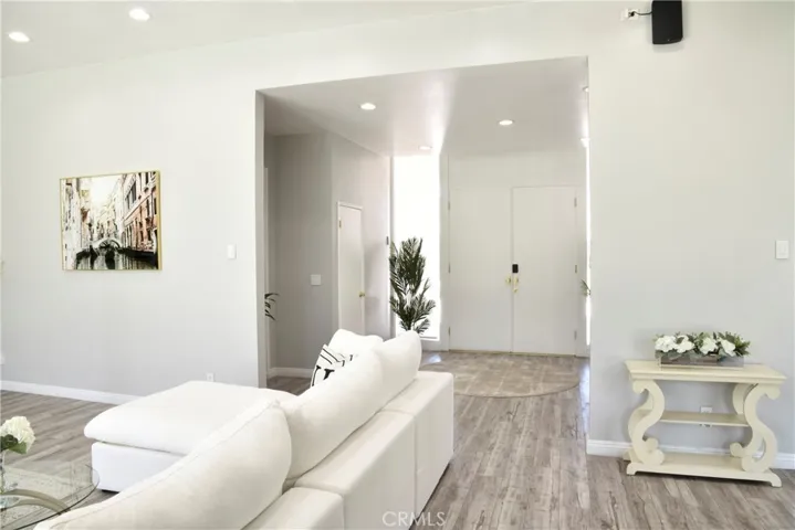 9816 Belmar Avenue, Northridge, California 91324