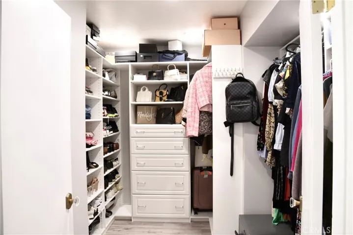 9816 Belmar Avenue, Northridge, California 91324
