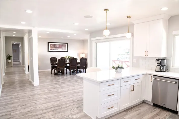 9816 Belmar Avenue, Northridge, California 91324
