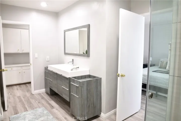 9816 Belmar Avenue, Northridge, California 91324
