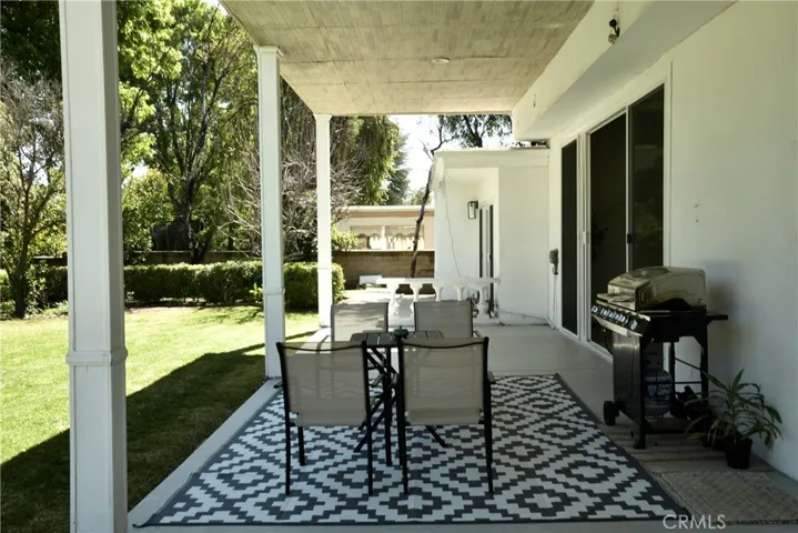 9816 Belmar Avenue, Northridge, California 91324