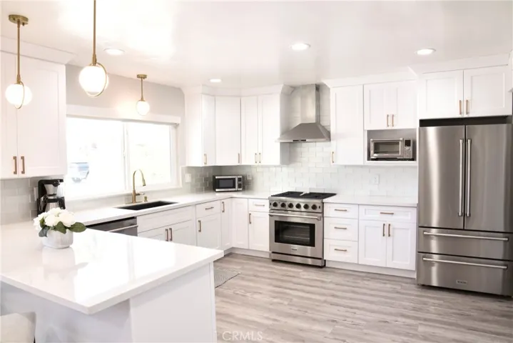9816 Belmar Avenue, Northridge, California 91324
