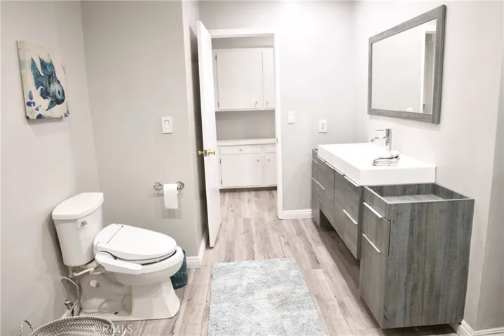 9816 Belmar Avenue, Northridge, California 91324