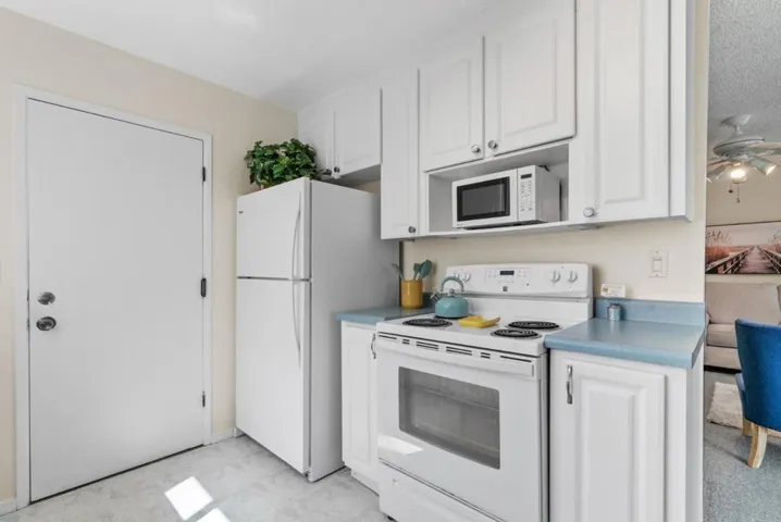 708 Almond Drive, Watsonville, California 95076