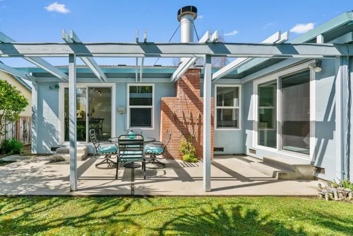 708 Almond Drive, Watsonville, California 95076