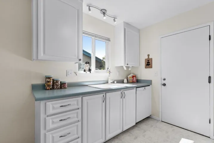 708 Almond Drive, Watsonville, California 95076
