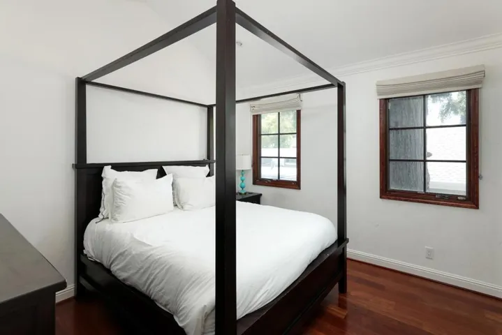 470 Ruthven Avenue, Palo Alto, California 94301