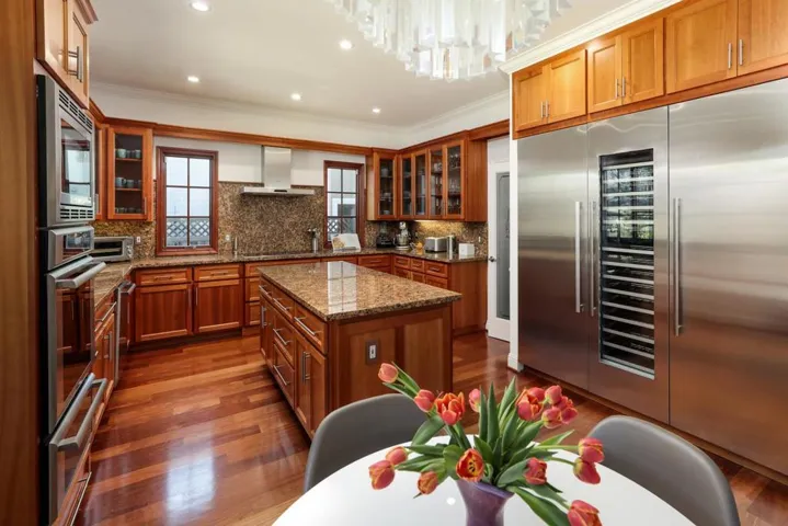 470 Ruthven Avenue, Palo Alto, California 94301