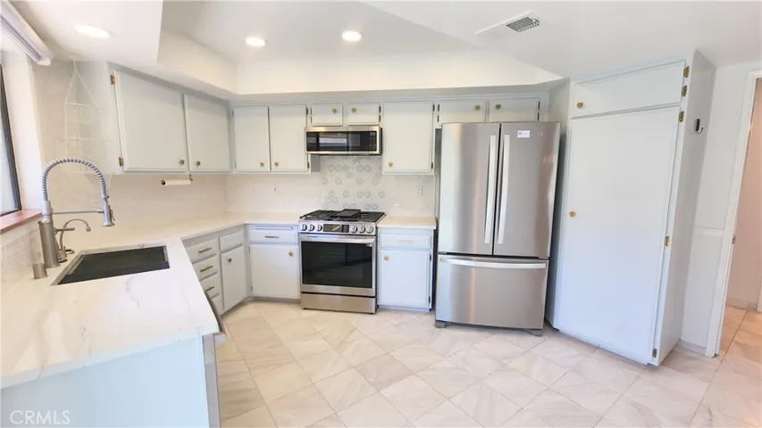 2327 E Curtis Court, Glendora, California 91741