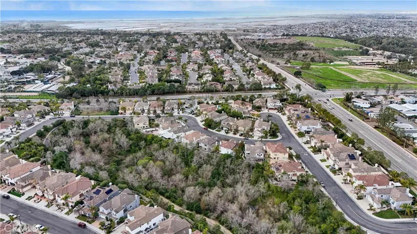 18572 Garnet Lane, Huntington Beach, California 92648