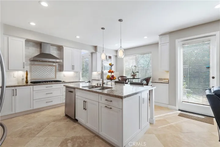 18572 Garnet Lane, Huntington Beach, California 92648