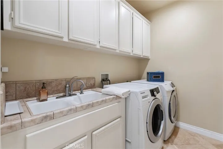18572 Garnet Lane, Huntington Beach, California 92648