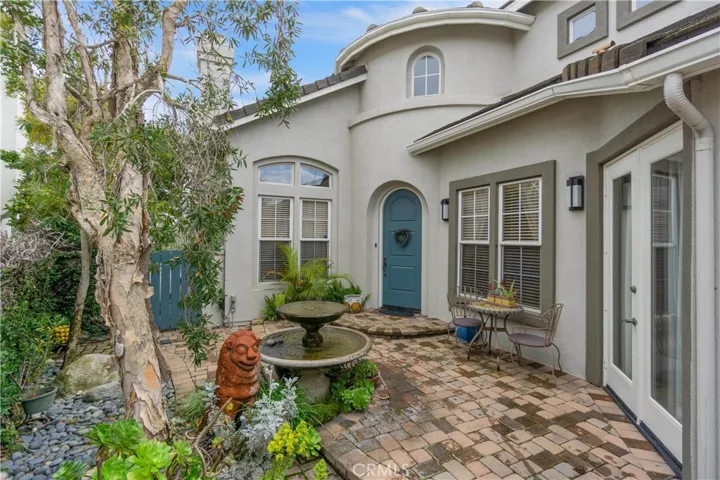 18572 Garnet Lane, Huntington Beach, California 92648