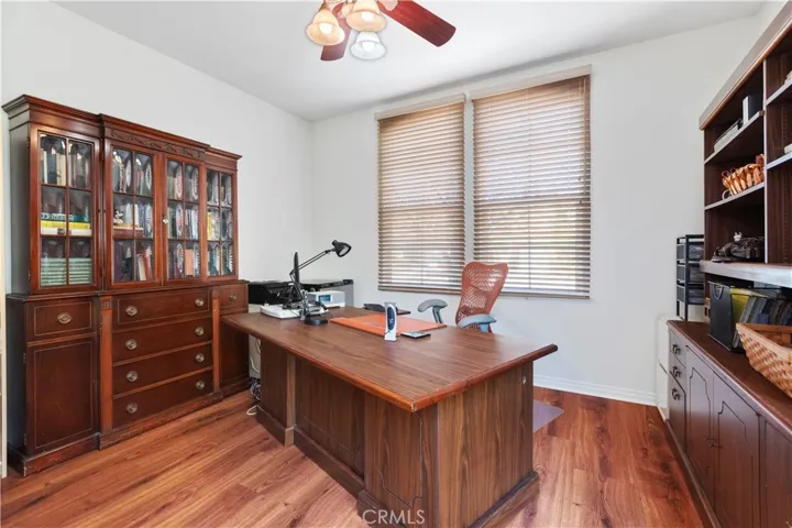 Downstairs bedroom.