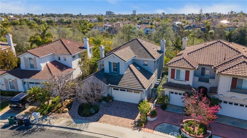 18572 Garnet Lane, Huntington Beach, California 92648