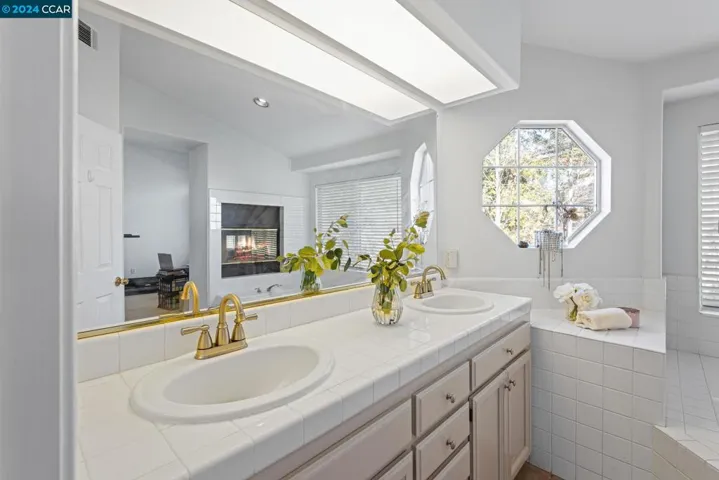Upstairs Primary Bathroom