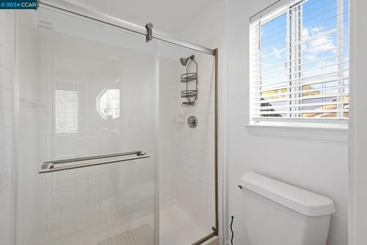 Upstairs Primary Bathroom