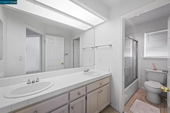 Upstairs Bathroom 2