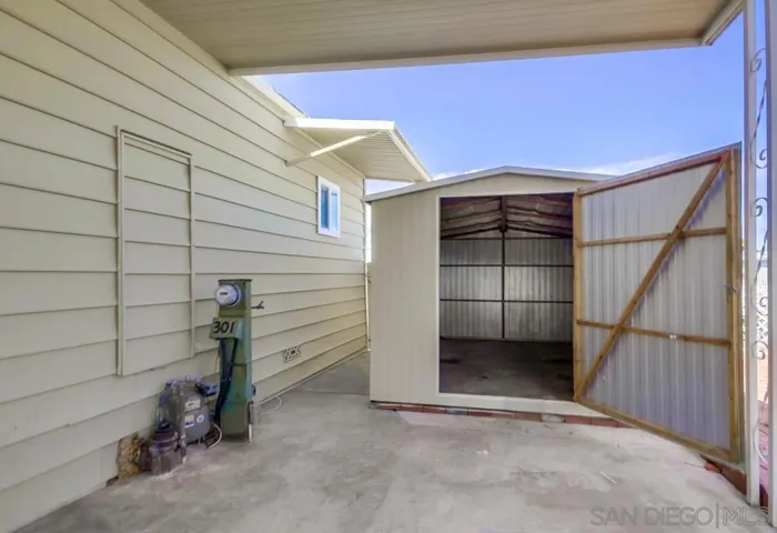 8301 Mission Gorge Rd 301, Santee, California 92071