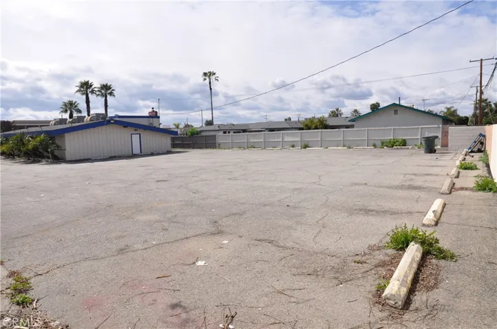 5660 Holt Boulevard, Montclair, California 91763