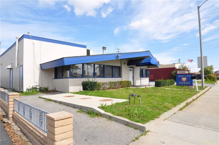 5660 Holt Boulevard, Montclair, California 91763