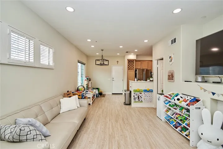 8402 E Arrowhead Way, Anaheim Hills, California 92808