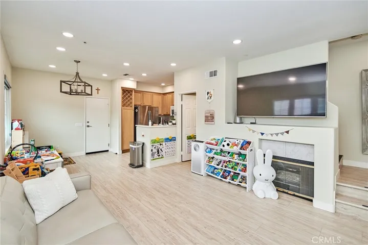 8402 E Arrowhead Way, Anaheim Hills, California 92808