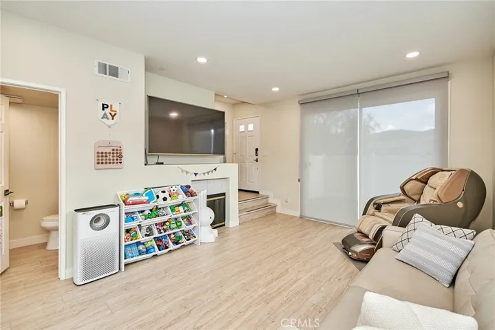 8402 E Arrowhead Way, Anaheim Hills, California 92808