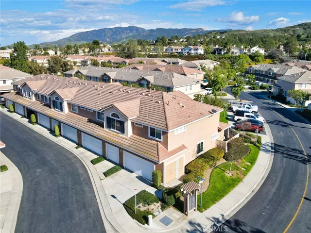 8402 E Arrowhead Way, Anaheim Hills, California 92808
