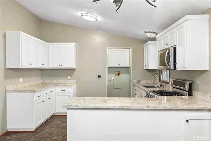 12150 Thunderbird Drive, Red Bluff, California 96080