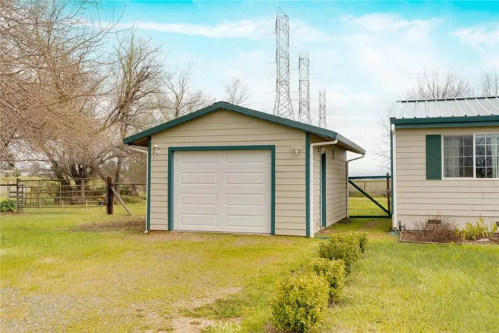 12150 Thunderbird Drive, Red Bluff, California 96080