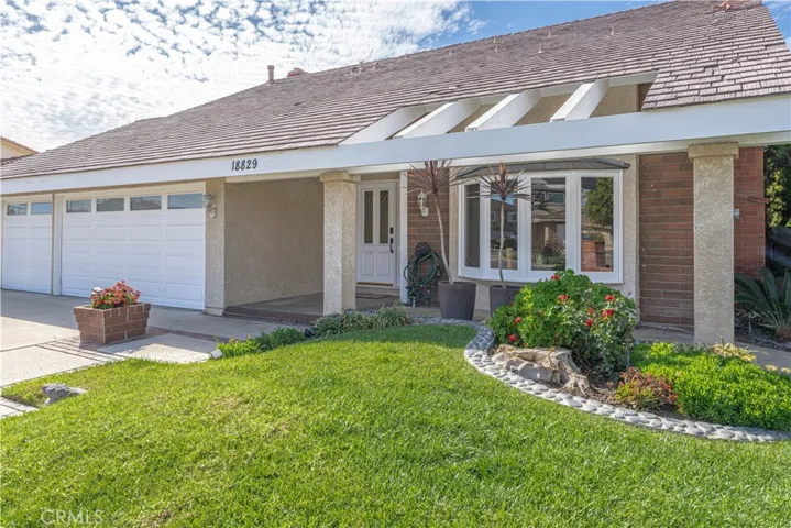 18829 Tomahawk Street, Fountain Valley, California 92708