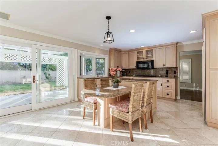 18829 Tomahawk Street, Fountain Valley, California 92708
