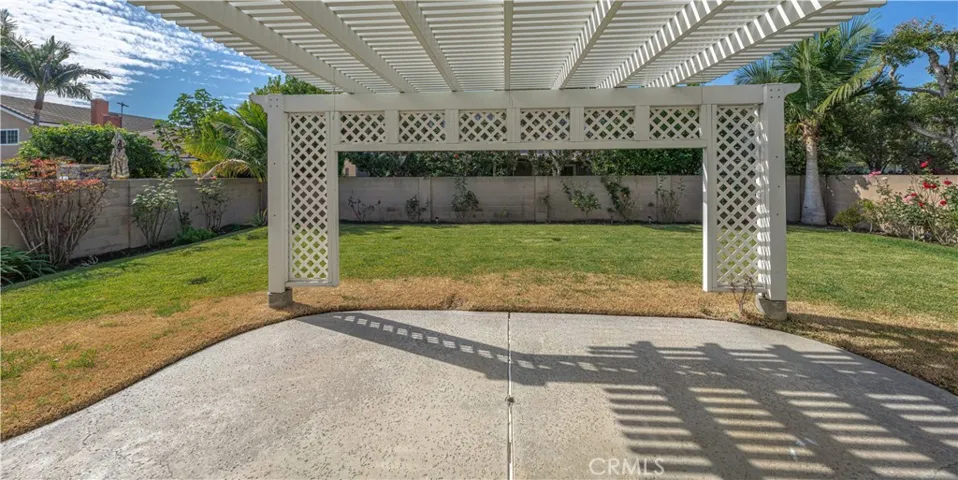 18829 Tomahawk Street, Fountain Valley, California 92708