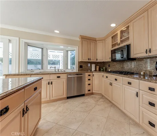 18829 Tomahawk Street, Fountain Valley, California 92708