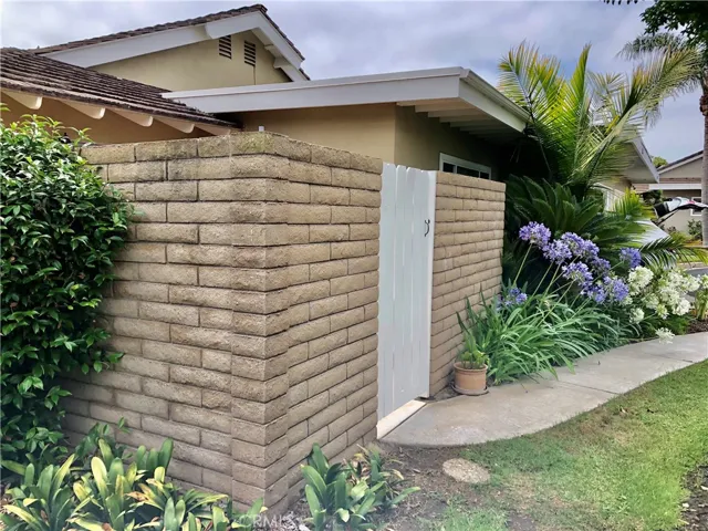 5461 Bonanza Drive, Huntington Beach, California 92649