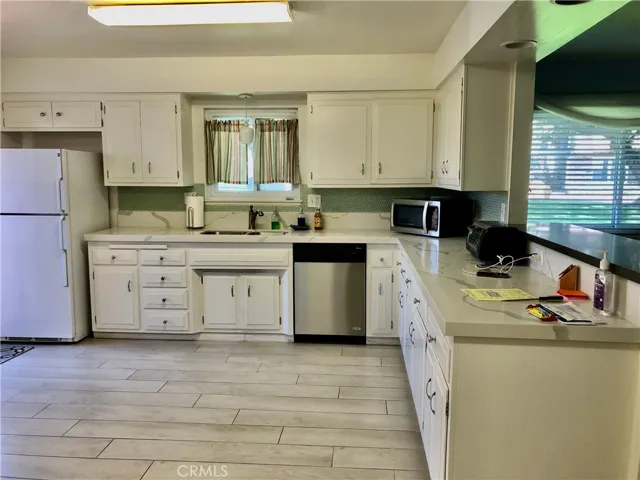 5461 Bonanza Drive, Huntington Beach, California 92649