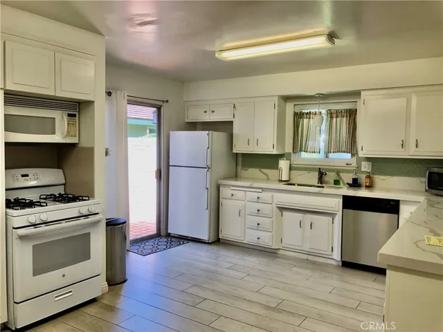 5461 Bonanza Drive, Huntington Beach, California 92649