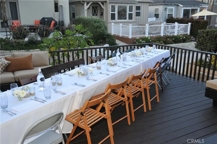 Enjoy Dining Al Fresco